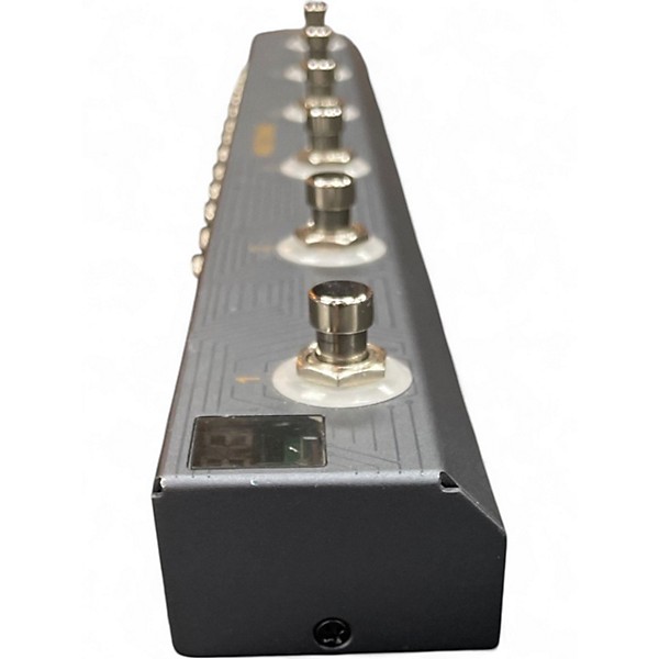 Used Hotone Effects Cyber loop switcher Pedal Board