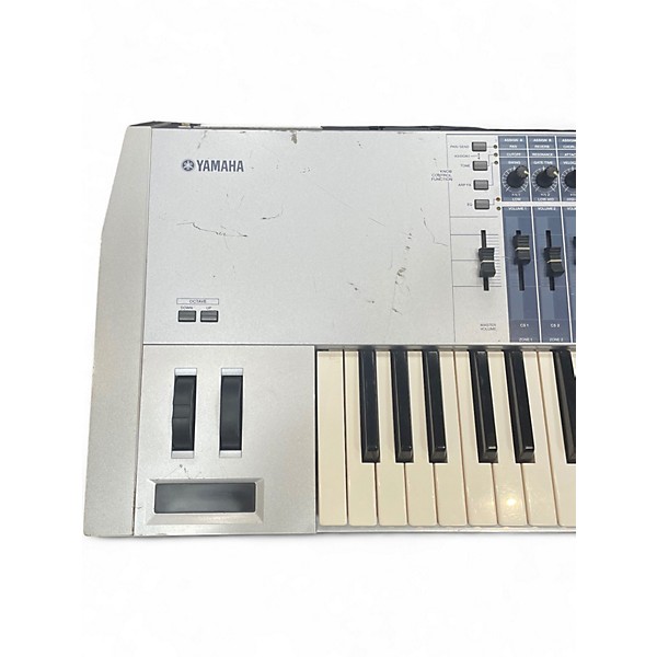 Used Yamaha Motif ES7 76 Key Keyboard Workstation