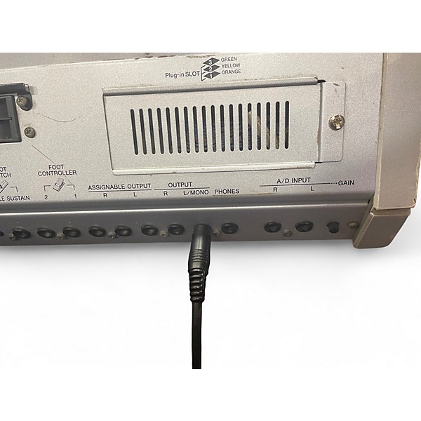 Used Yamaha Motif ES7 76 Key Keyboard Workstation