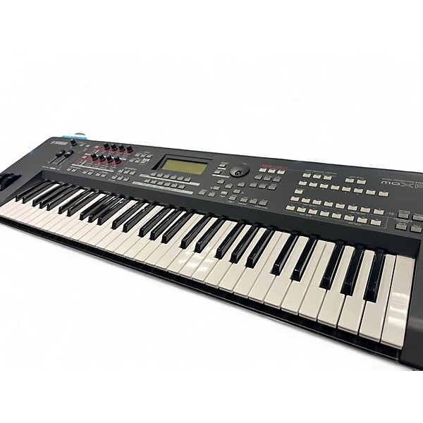 Used Yamaha MOXF6 61 Key Keyboard Workstation