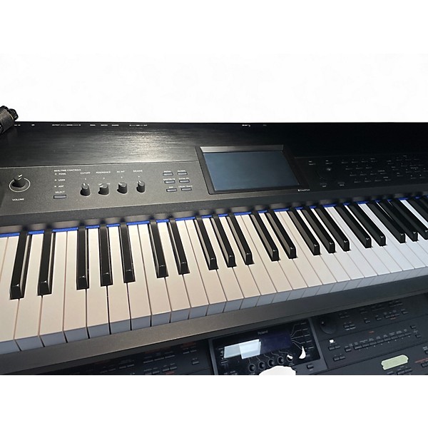 Used KORG Krome 88 Key Keyboard Workstation