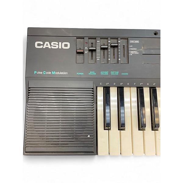 Used Casio CT370 Portable Keyboard