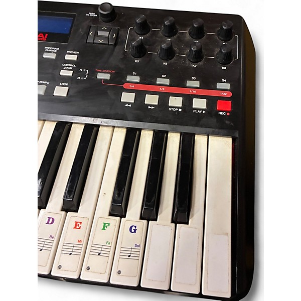 Used Akai Professional MPK225 25-Key MIDI Controller
