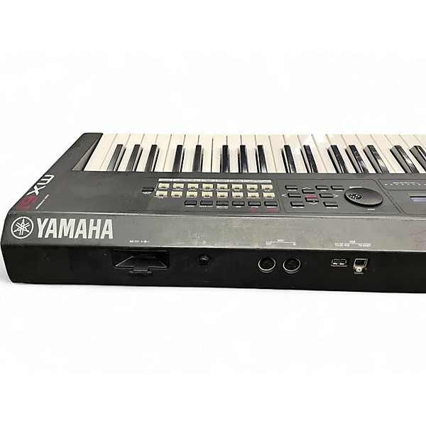 Used Yamaha MX61 v1 61 Key Keyboard Workstation