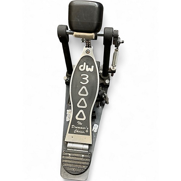 Used DW 3000 Series Single Single Bass Drum Pedal