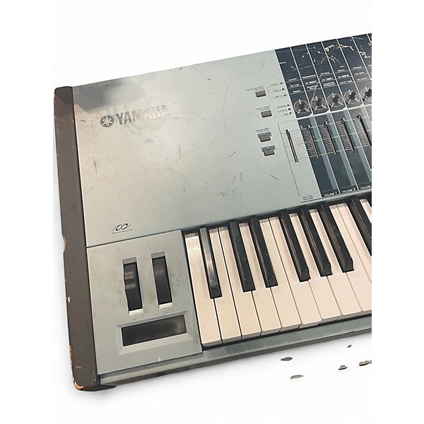 Used Yamaha Motif XS8 88 Key Keyboard Workstation