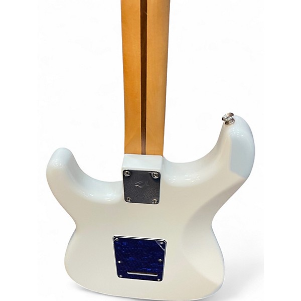 Used Fender PLAYER II STRATOCASTER HSS White Solid Body Electric Guitar