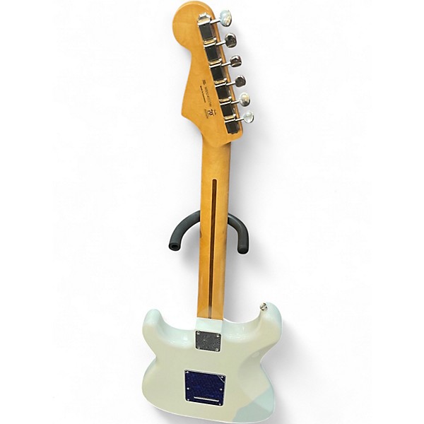 Used Fender PLAYER II STRATOCASTER HSS White Solid Body Electric Guitar