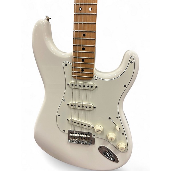 Used Fender Player Stratocaster Polar White Solid Body Electric Guitar
