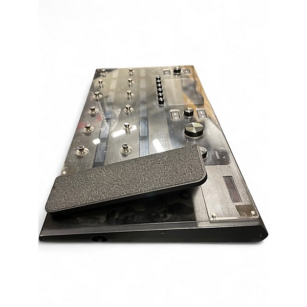 Used Line 6 Helix Floor Effect Processor