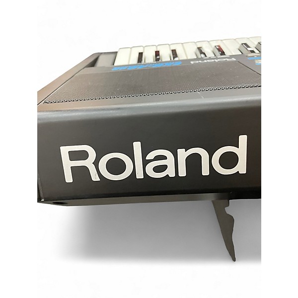 Used Roland EXR40 OR Arranger Keyboard