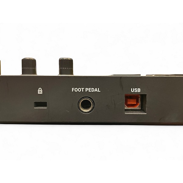 Used Native Intruments KOMPLETE KONTROL M32 MIDI Controller