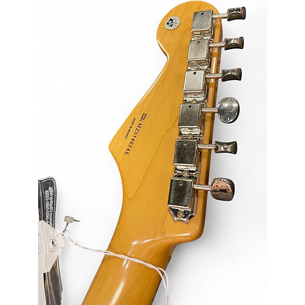 Used Fender Classic Player '60s Stratocaster 3 Color Sunburst Solid Body Electric Guitar