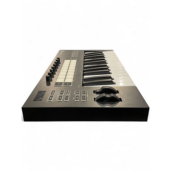 Used Novation launchkey 25 MK3 MIDI Controller