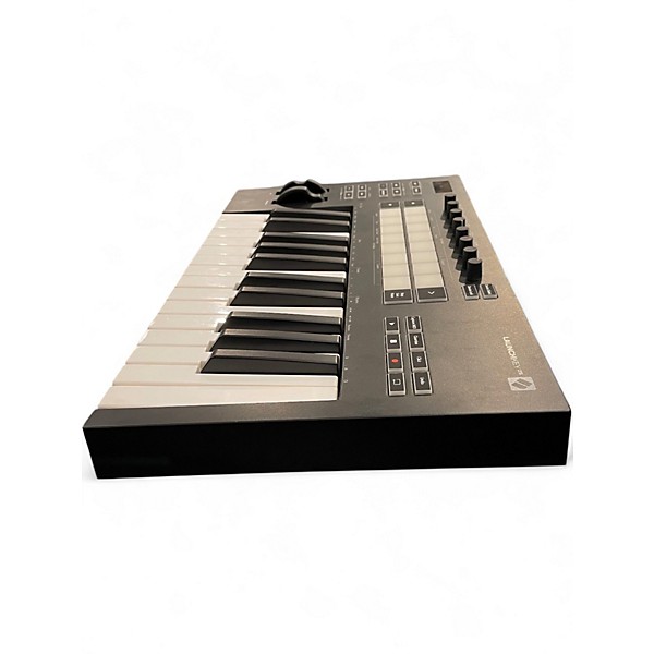 Used Novation launchkey 25 MK3 MIDI Controller