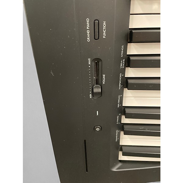 Used Yamaha P143 Digital Piano
