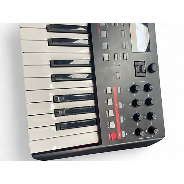 Used Akai Professional MPK225 25-Key MIDI Controller