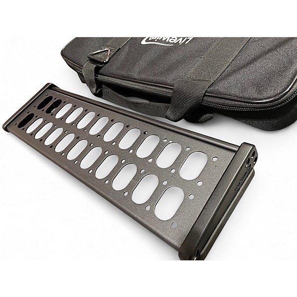 Used Livewire PB200 Pedal Board