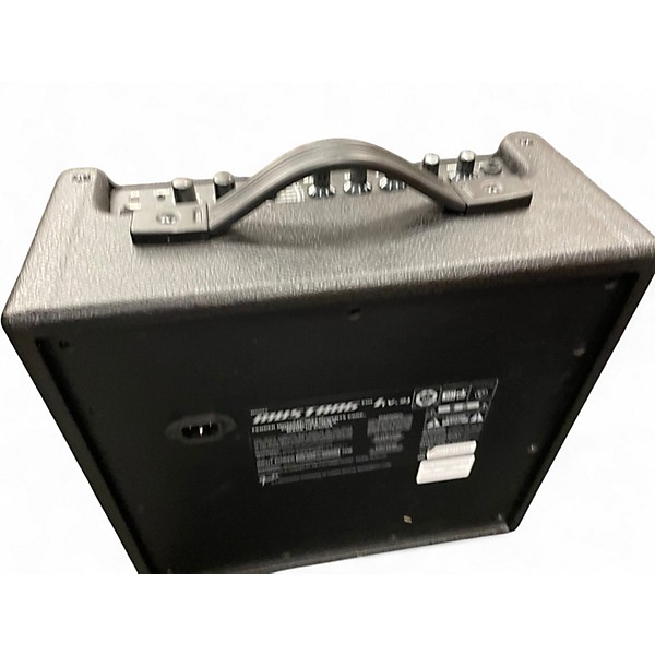 Used Fender mustang v.2 Guitar Combo Amp