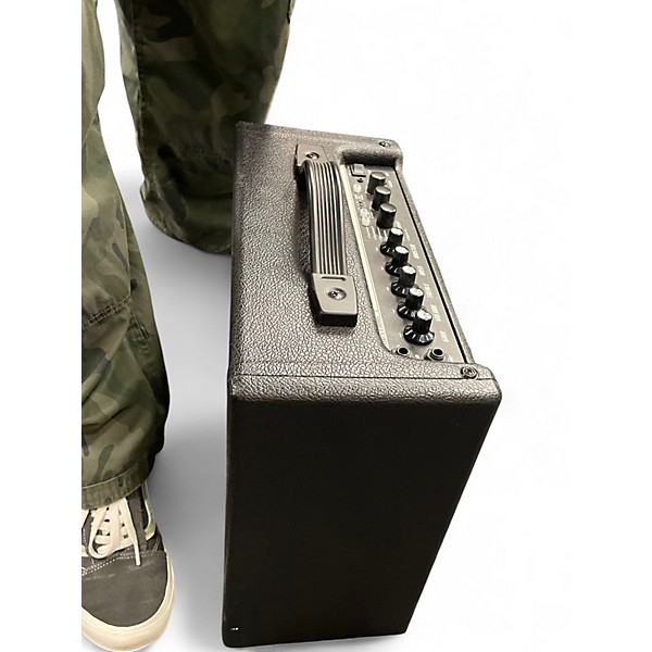 Used Fender mustang v.2 Guitar Combo Amp