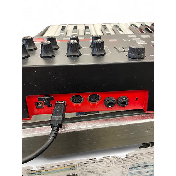 Used Akai Professional MPK225 25-Key MIDI Controller