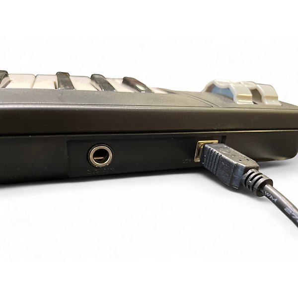 Used Midiplus AKM320 MIDI Controller