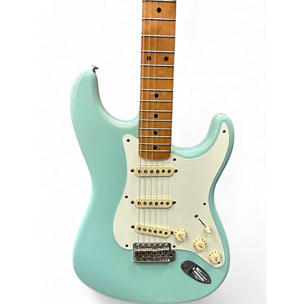 Used Fender Classic Series 1950S Stratocaster Daphne Blue Solid Body Electric Guitar