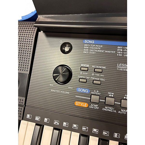 Used Yamaha PSRE263 61 Key Portable Keyboard