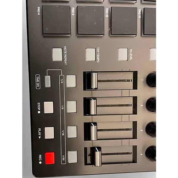 Used Akai Professional MPD226 MIDI Controller