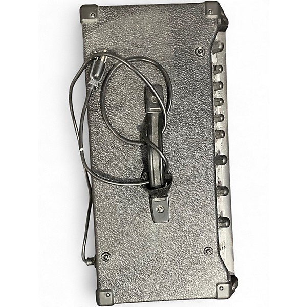 Used Peavey VYPER VIP 2 Guitar Combo Amp