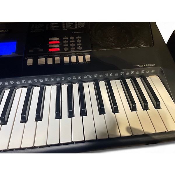 Used Yamaha PSRE423 61 Key Portable Keyboard
