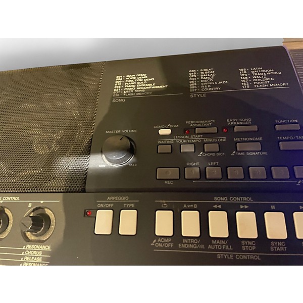 Used Yamaha PSRE423 61 Key Portable Keyboard