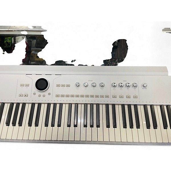 Used Arturia ASTROLAB 88 Keyboard Workstation