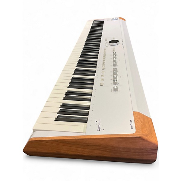 Used Arturia ASTROLAB 88 Keyboard Workstation