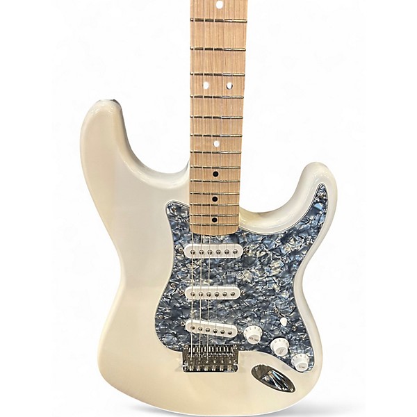 Used 2023 Squier SONIC STRATOCASTER White Solid Body Electric Guitar