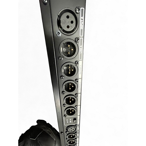 Used Behringer ULTRALINK DS2800 Signal Processor