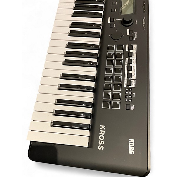 Used 2024 KORG KROSS 2 61 Key Keyboard Workstation
