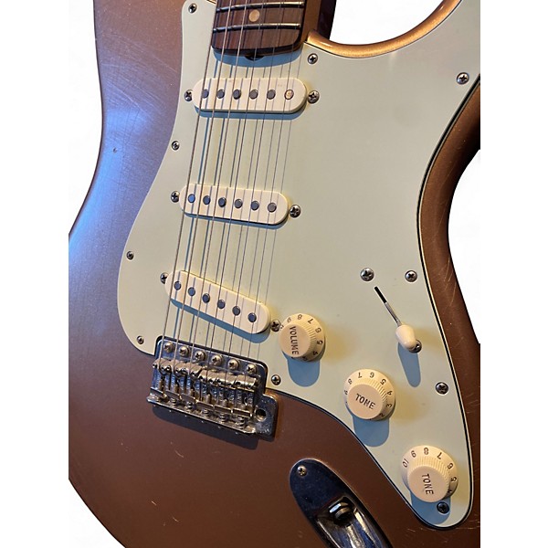 Used Fender Vintera 60s Stratocaster Road Worn FIREMIST GOLD Solid Body Electric Guitar