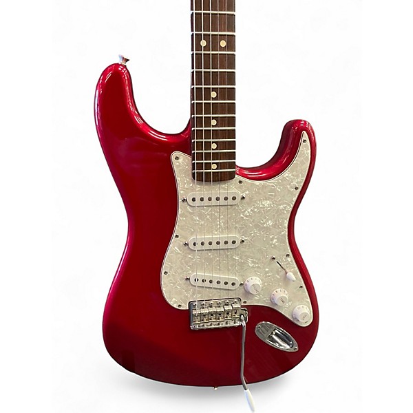 Used 2001 Fender Deluxe Stratocaster Candy Apple Red Solid Body Electric Guitar