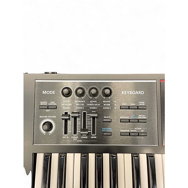 Used Roland JUNO DS 61 Synthesizer