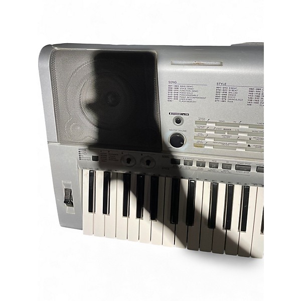 Used Yamaha PSRE403 Portable Keyboard