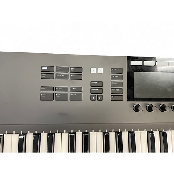 Used Native Instruments Komplete Kontrol S61 MK2 MIDI Controller