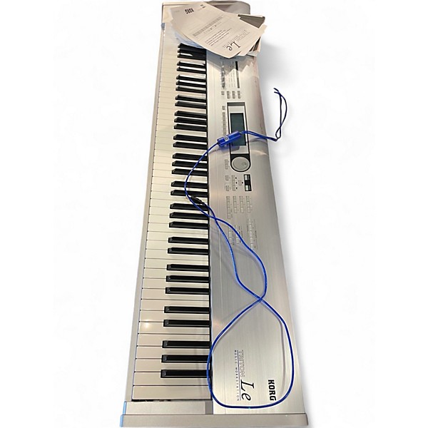 Used KORG Triton Le88 Keyboard Workstation