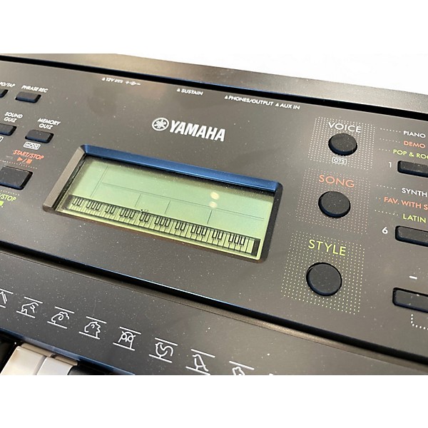 Used Yamaha PRS283 Portable Keyboard