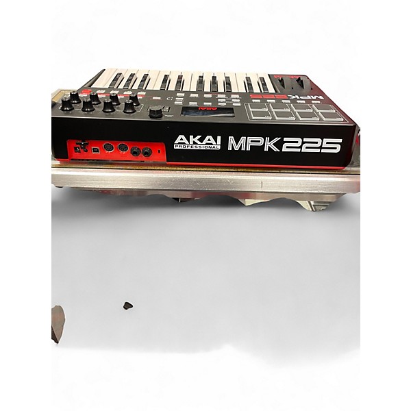 Used Akai Professional MPK225 25-Key MIDI Controller