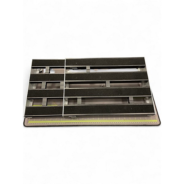 Used D'Addario XPND Pedalboard Pedal Board