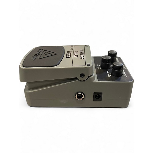 Used Behringer VD400 Vintage Delay Effect Pedal