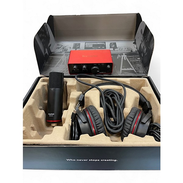 Used Focusrite Scarlett Solo Studio 4th Gen Pack Audio Interface