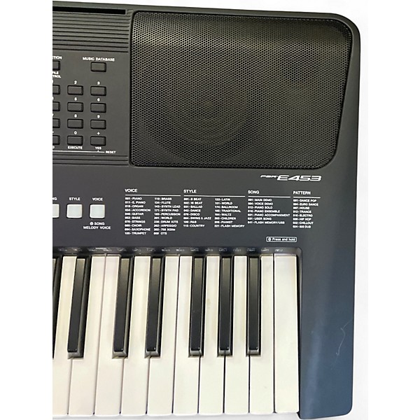 Used Yamaha PSRE453 61 Key Portable Keyboard