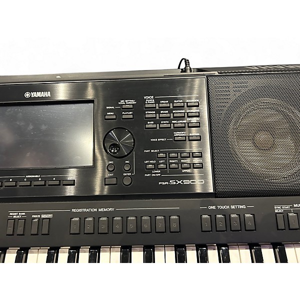 Used Yamaha PSRSX900 Arranger Keyboard
